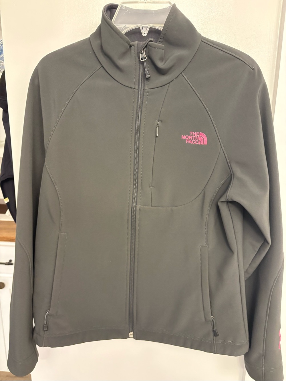 The North Face Women's Full-Zip Softshell Jacket - Gray with Pink Logo